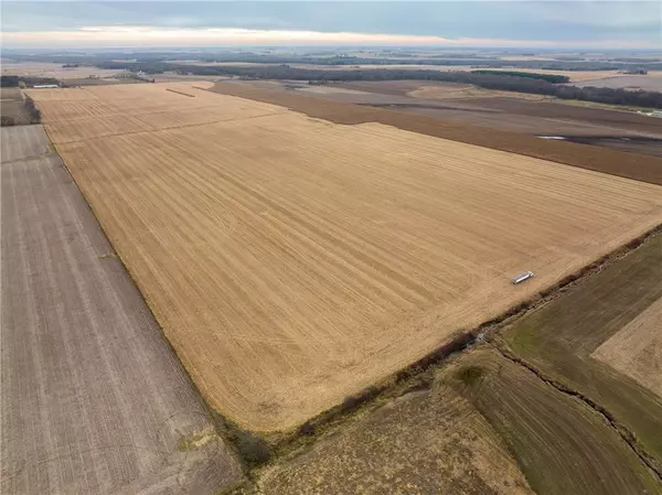 New Hampton, IA 50659,00 Ivanhoe Court Road