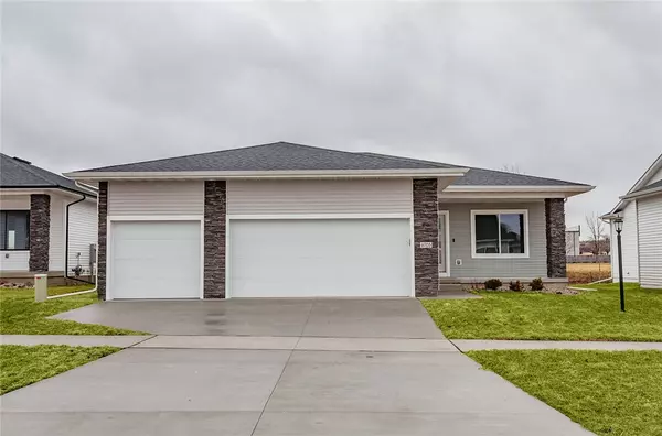 6705 NE 12th Court, Des Moines, IA 50313