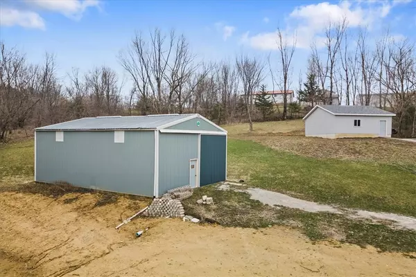 283 Eastside Lane, Montezuma, IA 50171