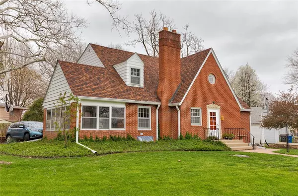 1119 Hyde Drive, Des Moines, IA 50315