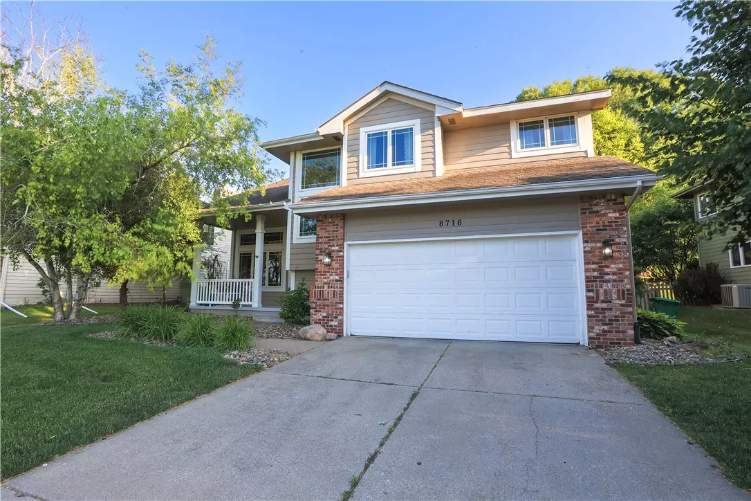 Johnston, IA 50131,8716 Long Meadow Drive