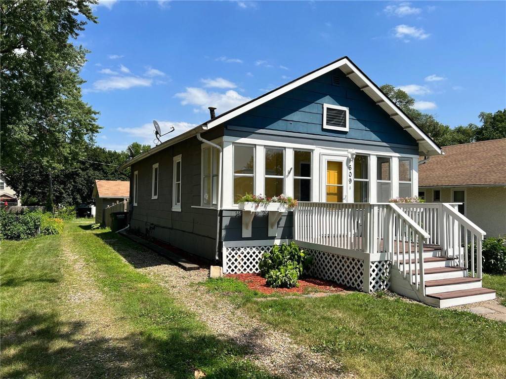 609 8th Street, West Des Moines, IA 50265