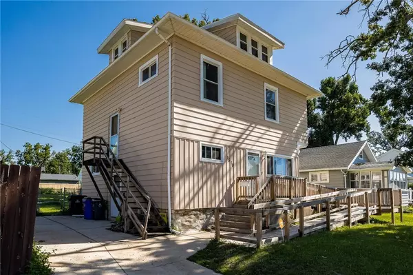 1510 J Avenue NE, Cedar Rapids, IA 52402