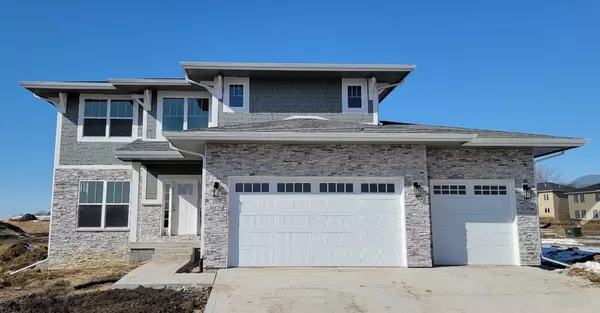 4076 NW 175th Street, Clive, IA 50325