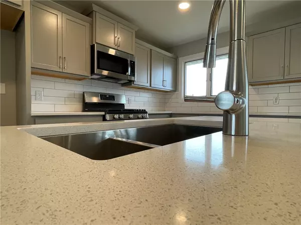 Earlham, IA 50072,540 NW Poplar Avenue