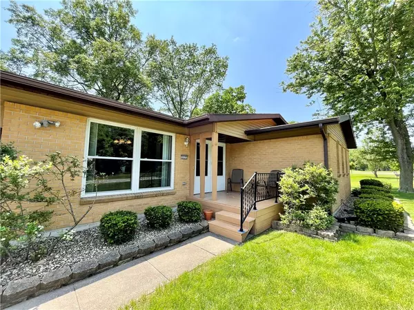 Fort Madison, IA 52627,3325 Country Club Lane