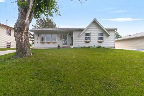 2621 E 39th Court, Des Moines, IA 50317