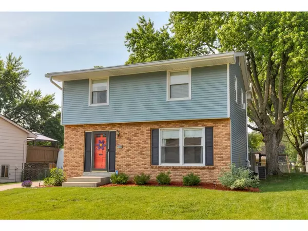 5120 Valdez Drive, Des Moines, IA 50310