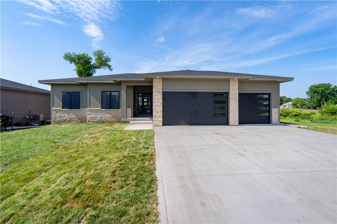 4911 NW 64th Place, Johnston, IA 50131