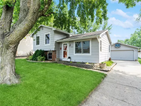 213 2nd Street NW, Bondurant, IA 50035