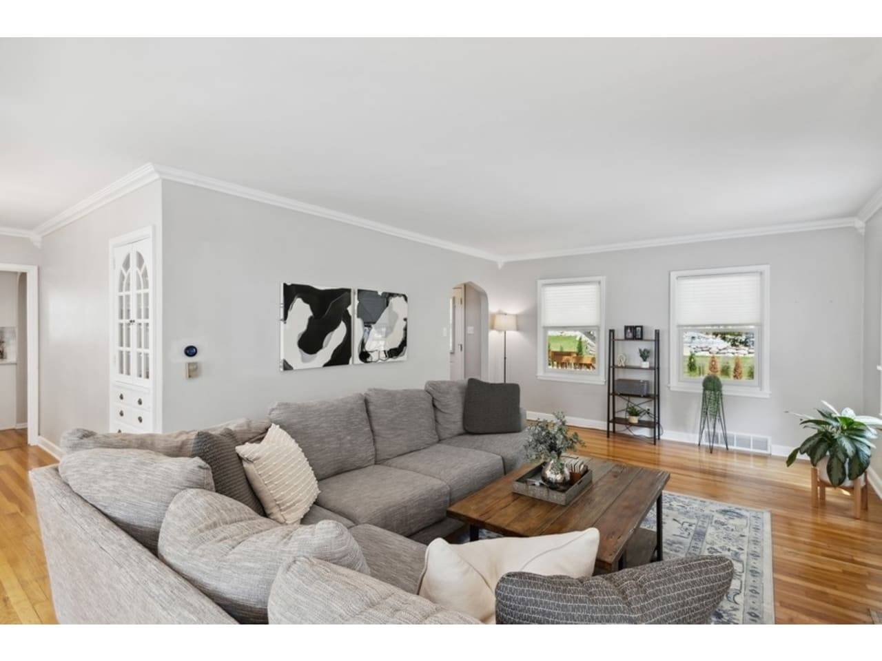 Des Moines, IA 50312,630 45th Street
