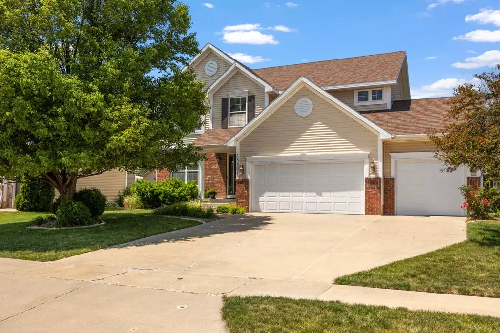 Urbandale, IA 50323,15407 Prairie Avenue