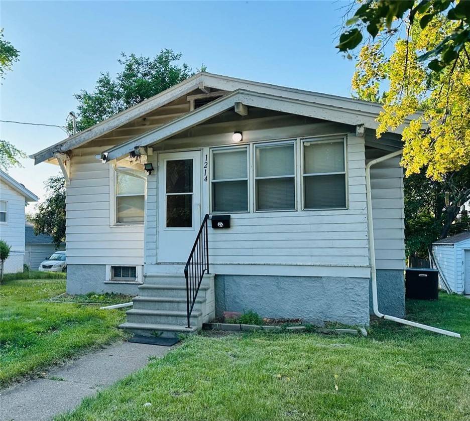 1214 E Ovid Avenue, Des Moines, IA 50316