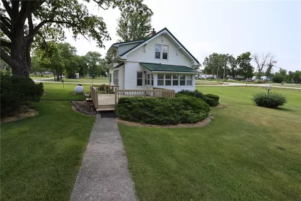 107 Lincoln Street, Other, IA 50262
