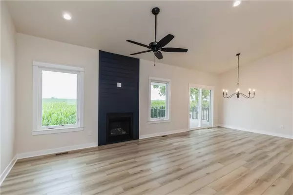 Reasnor, IA 50232,9553 T14 Highway S