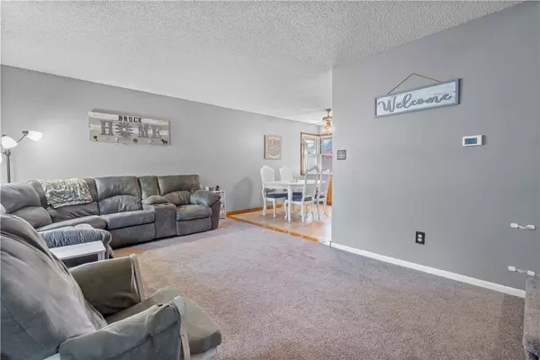 Grimes, IA 50111,605 NE 4th Street