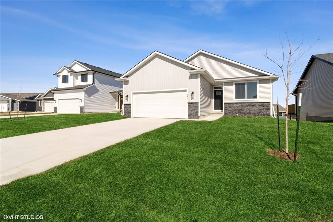 295 NW Horan Court, Waukee, IA 50263