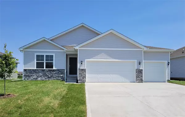 317 Creekside Drive SW, Bondurant, IA 50035