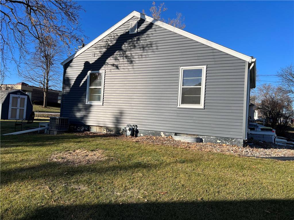 Osceola, IA 50213,410 McPherson Street