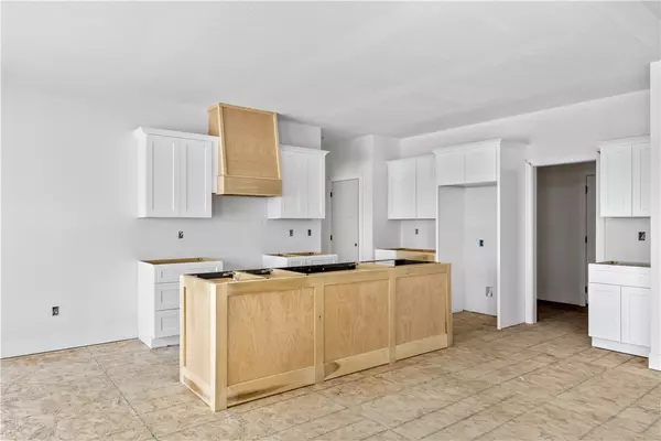 Adel, IA 50003,1723 Roebling Road