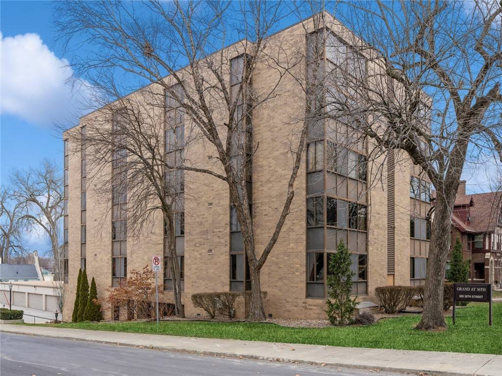 505 36th Street #503, Des Moines, IA 50312