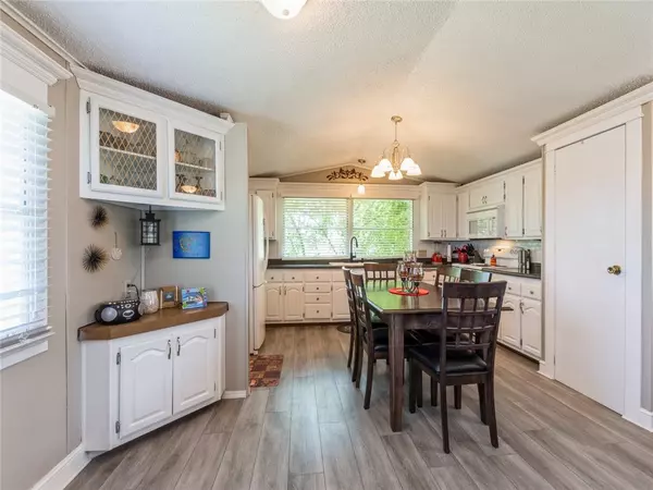 Montezuma, IA 50171,107 Sunrise Lane