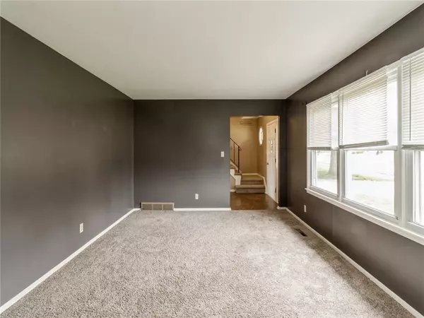 Newton, IA 50208,317 E 23rd Street N