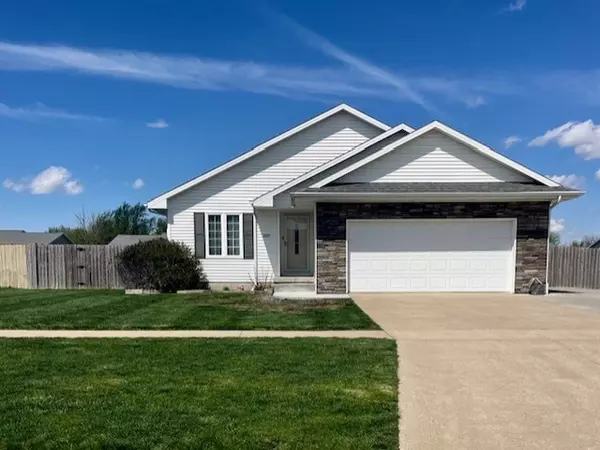 203 W Ashtyn Lane, Prairie City, IA 50228