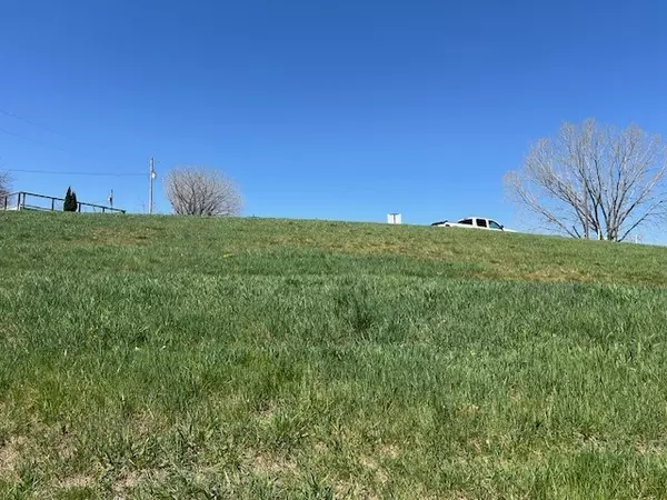 Dexter, IA 50070,8111 Oak Ridge Drive