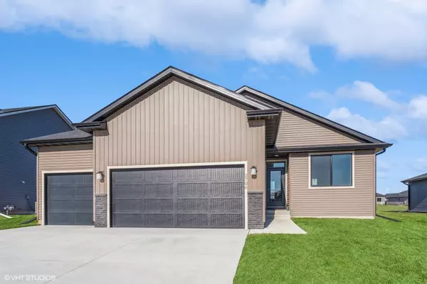2706 NW Reinhart Drive, Ankeny, IA 50023