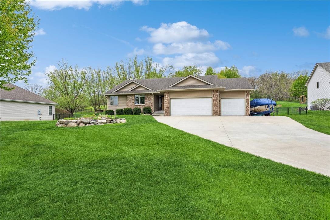 950 Woodland Drive, Carlisle, IA 50047