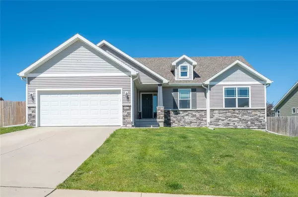 427 Wildcat Court, Stuart, IA 50250