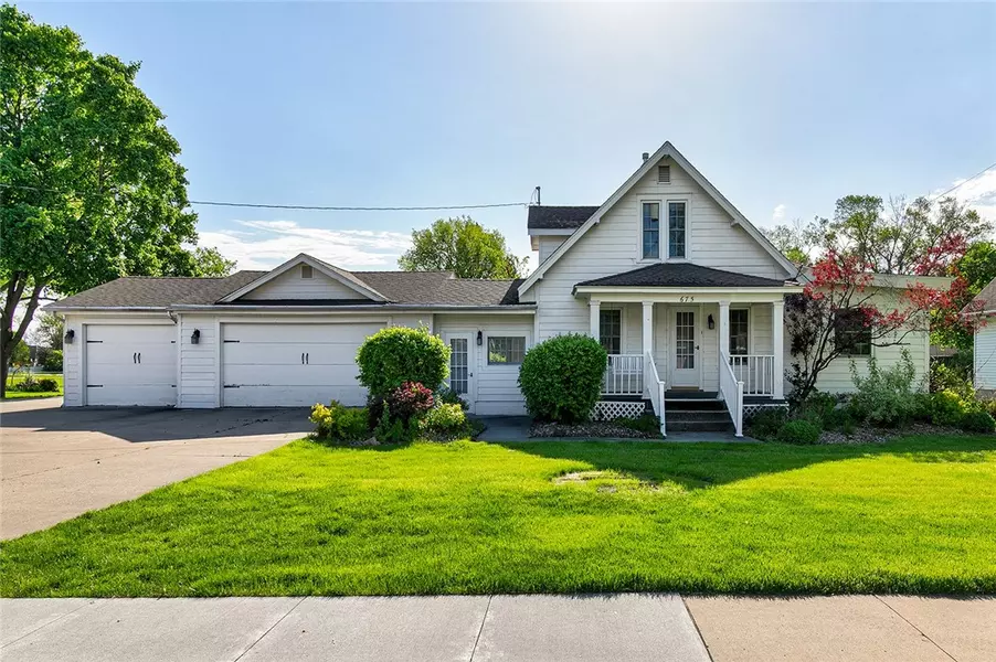 675 2nd Street, Waukee, IA 50263