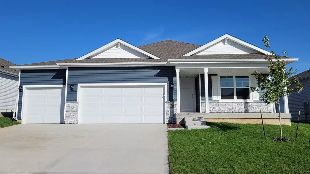 304 Cormorant Drive, Norwalk, IA 50211