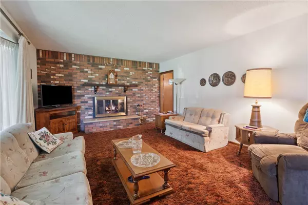 Collins, IA 50055,704 4th Avenue