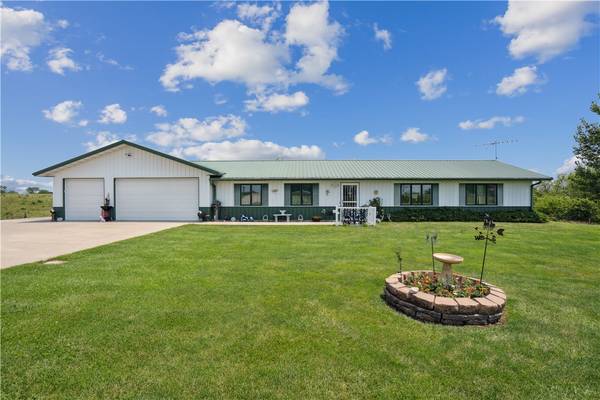 2370 520th Avenue, Melrose, IA 52569