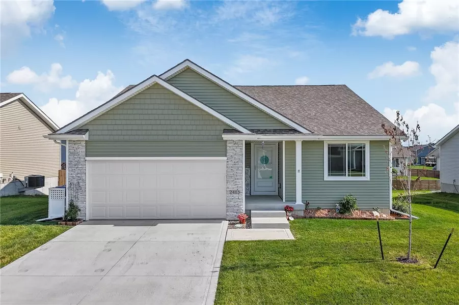 2415 Sunview Drive, Granger, IA 50109