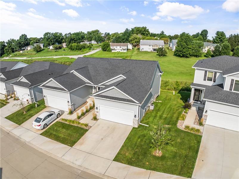 96 Keeneland Court, Pleasant Hill, IA 50327