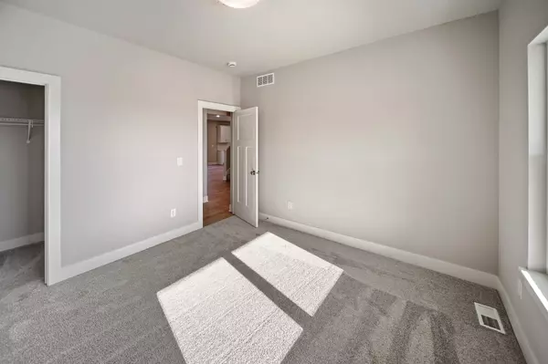 Altoona, IA 50009,1017 2nd Street NE