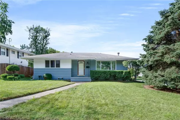 2401 Richmond Avenue, Des Moines, IA 50317