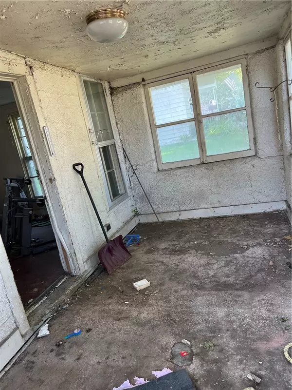 Ames, IA 50010,121 Cherry Avenue