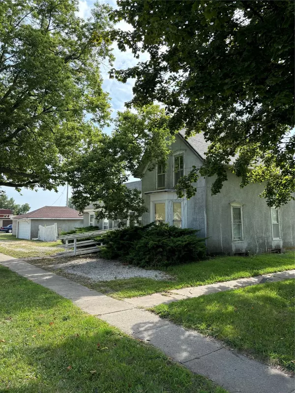 921 1st Street, Perry, IA 50220