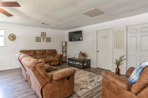 Collins, IA 50055,320 2nd Street