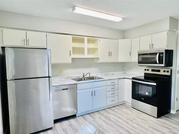 1435 S 5th Street #1 Carlisle, IA 50047