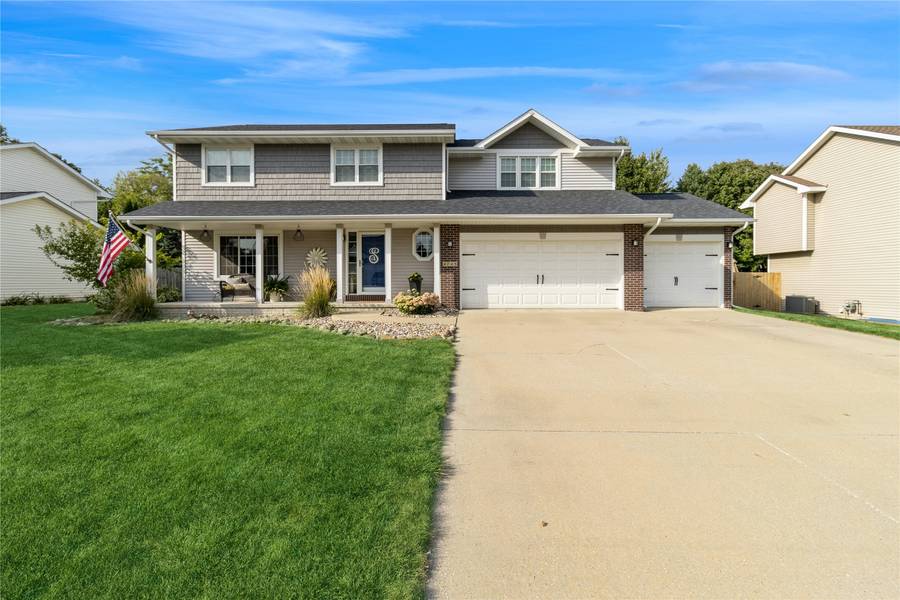 4745 Fieldstone Drive, West Des Moines, IA 50265