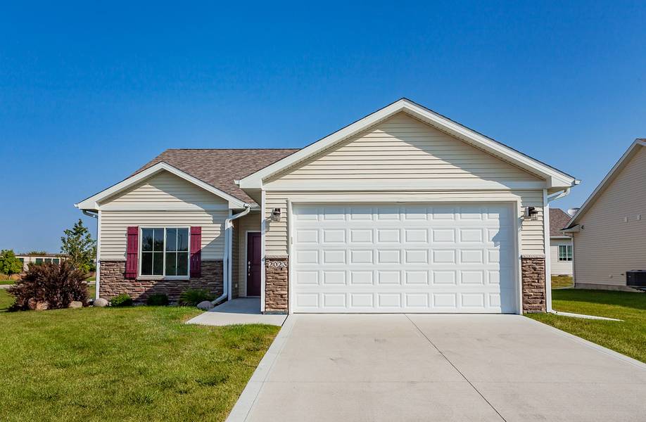 2023 NE Grant Street, Ankeny, IA 50021