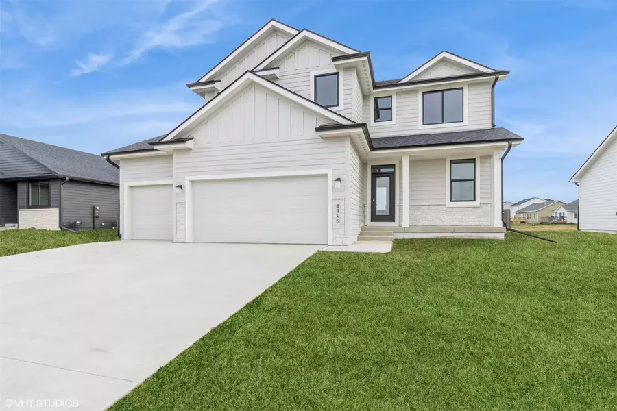 1109 Mulberry Drive NW, Bondurant, IA 50035