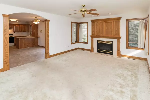 Ankeny, IA 50021,706 NE Barclay Circle