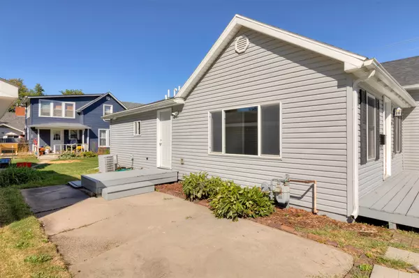 Newton, IA 50208,303 W 5th Street S