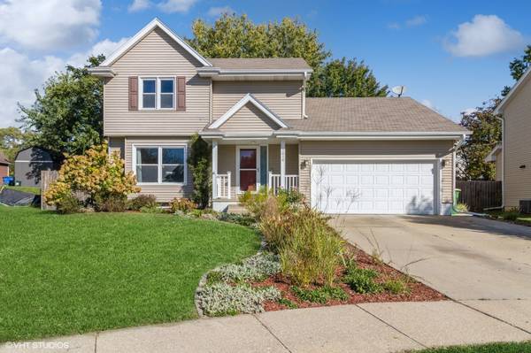 1010 E Henderson Place, Indianola, IA 50125